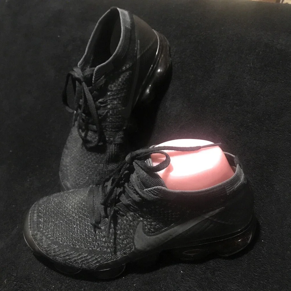 Nike Air VaporMax Flyknit 2 Black 2018 677293-007 2016 Women’s Size 8